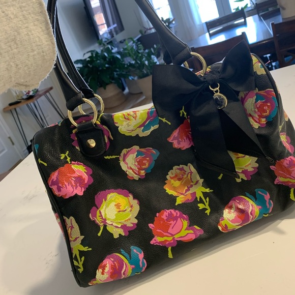 Betsey Johnson floral purse - Picture 4 of 6